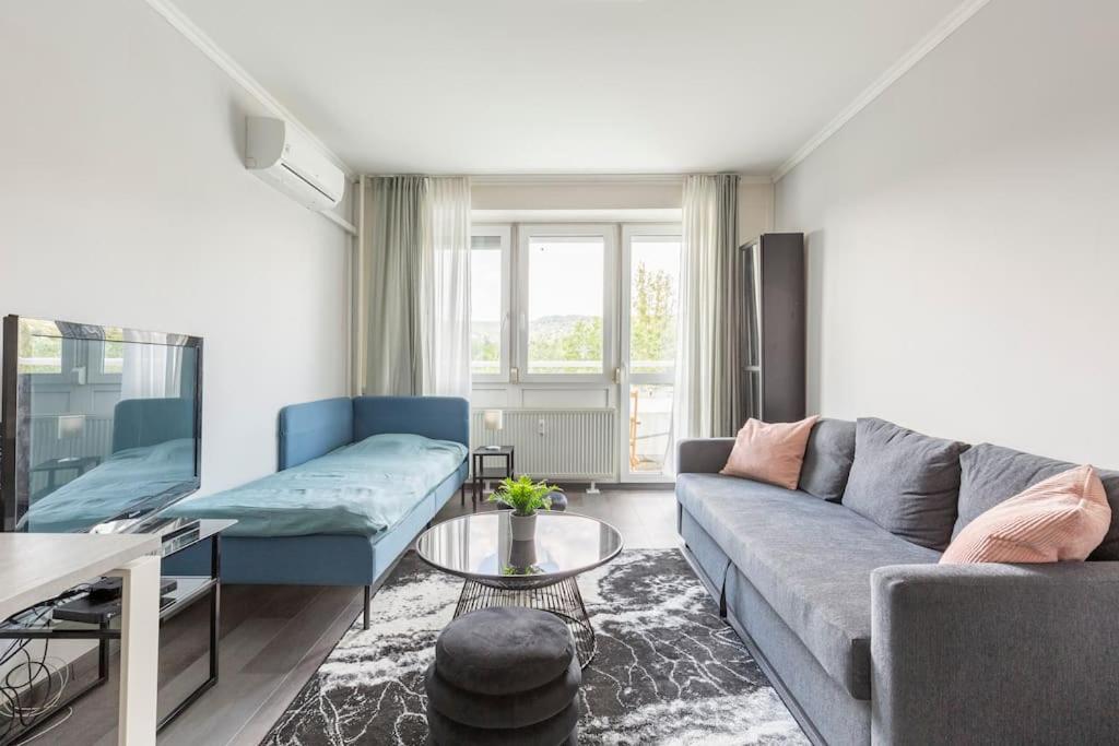 Lovely 1 Bedroom Flat - Gazdagret Budapest Esterno foto