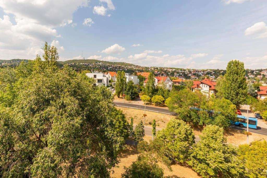 Lovely 1 Bedroom Flat - Gazdagret Budapest Esterno foto