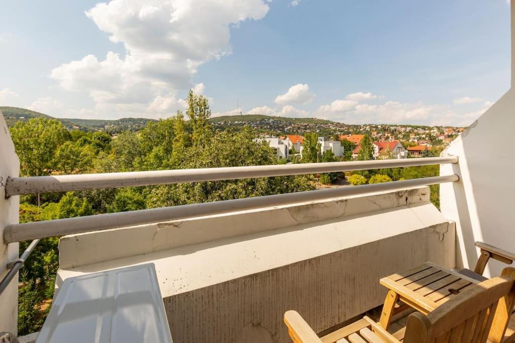 Lovely 1 Bedroom Flat - Gazdagret Budapest Esterno foto