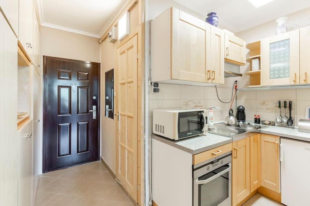 Lovely 1 Bedroom Flat - Gazdagret Budapest Esterno foto